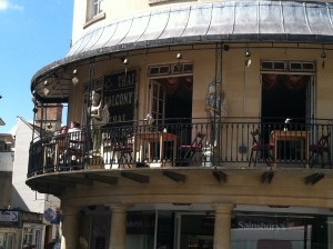A Bath balcony for dining