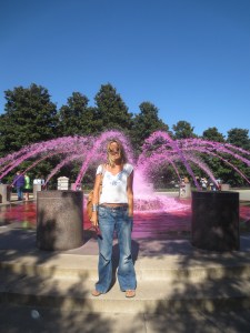 Yey, pink fountain!