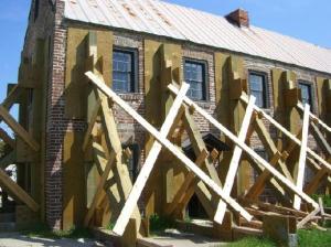 It has its very own gin house - how very British! ;)