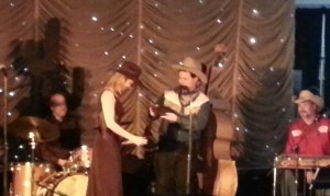 She wins celebrity bartender!