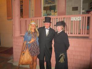 Look, people dressed up in oldy-worldy stuff in Ellicott City!