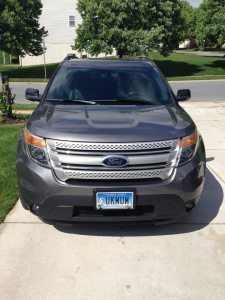 British ma driving her car :)